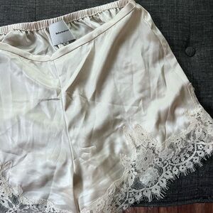 NEW! Reformation Women's Fern Lace Shorts in Almond